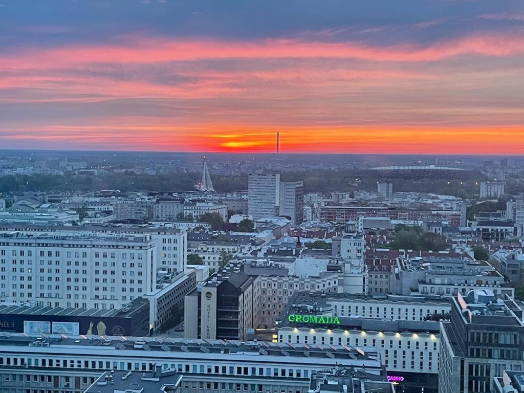 23Rd Floor 3Br Apt With Views Of Varsóvia Exterior foto